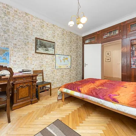 Elegance In The Heart Of - 150 M2 Luxurious With 4 Large Bedrooms! Tallinn