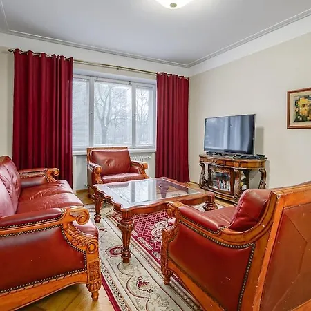 דירה Elegance In The Heart Of - 150 M2 Luxurious With 4 Large Bedrooms! טאלין